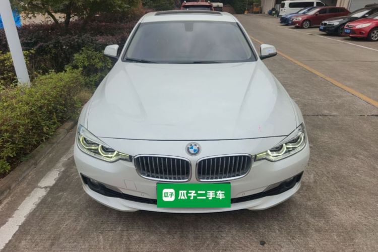 BMW 3 Series 2018 #3 BMW 3 Series 2018 car image #3