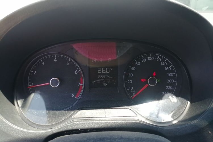 Volkswagen Polo 2018 car image #12