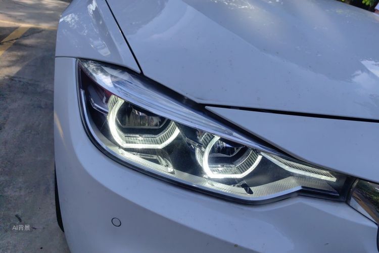 BMW 3 Series 2018 car image #8