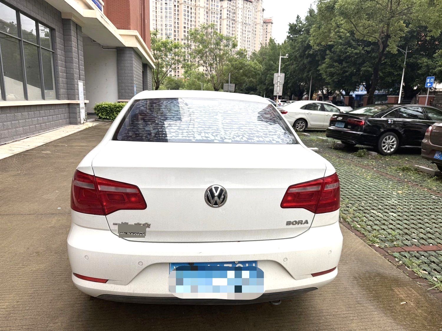 Volkswagen Bora 2015 car image #5