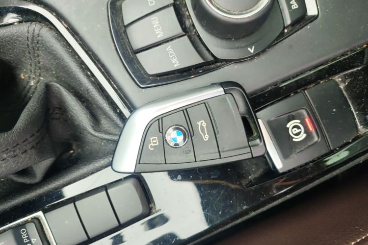 BMW X1 2019 car image #14