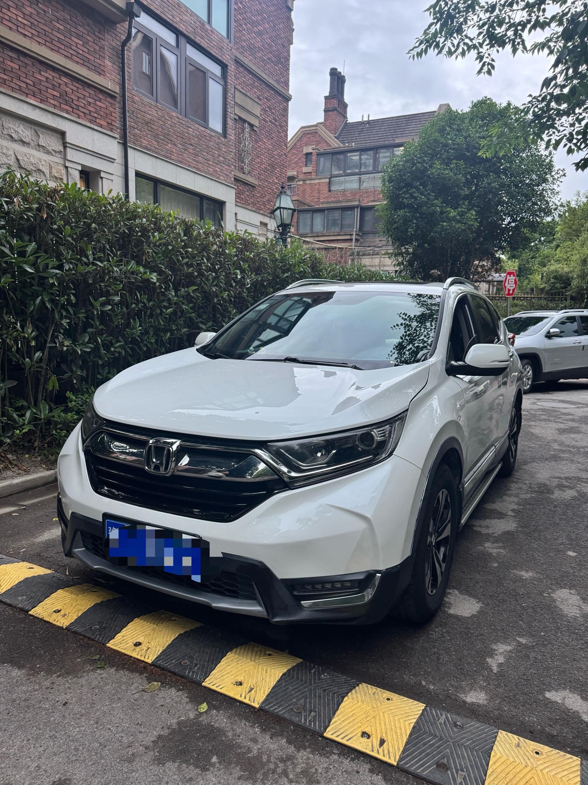2019 2019 car image