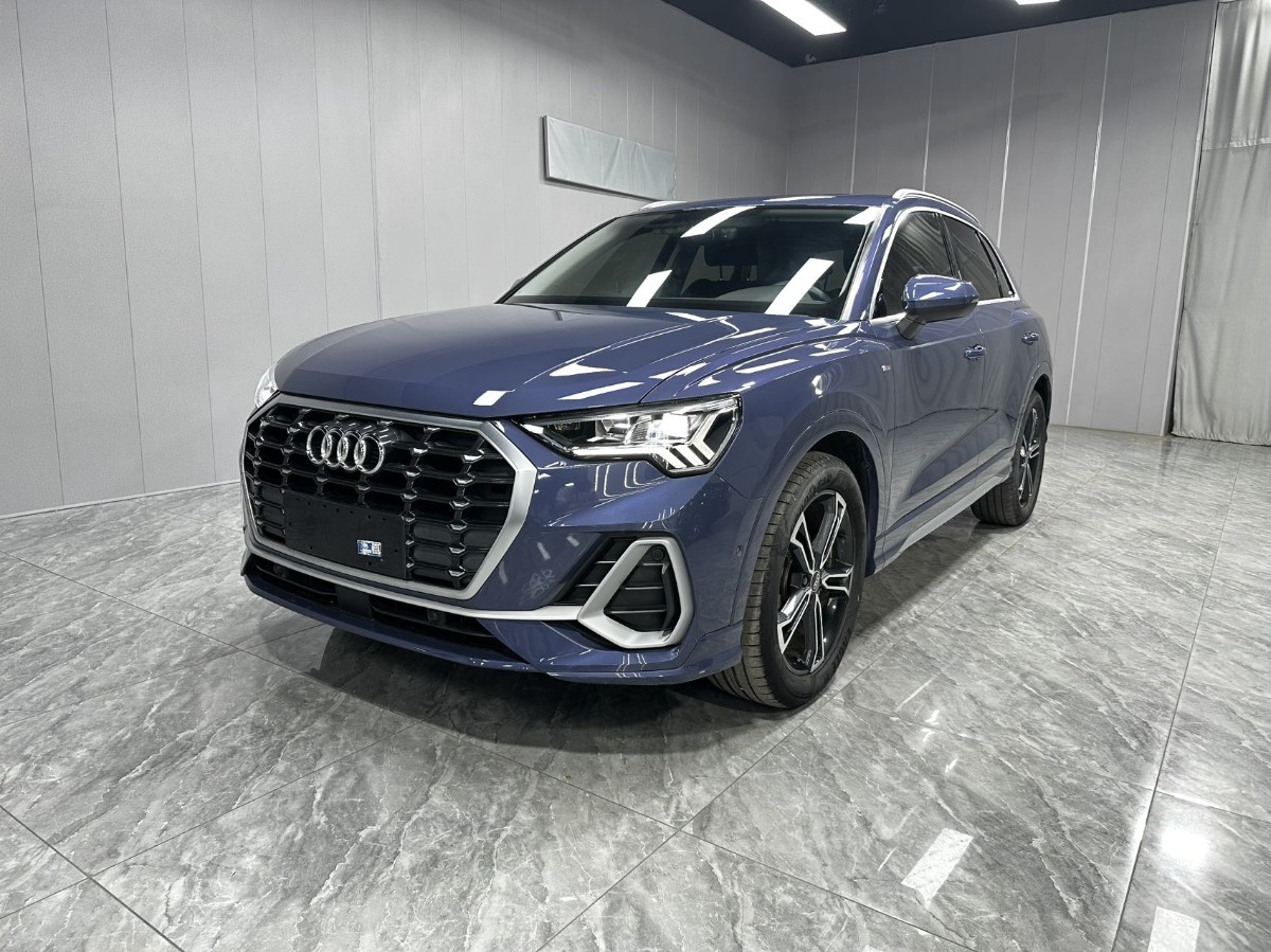 Audi Q3 2022 Audi Q3 2022 car image