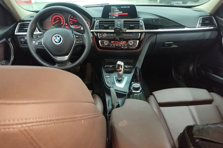 BMW 3 Series 2018 #10 BMW 3 Series 2018 car image #10