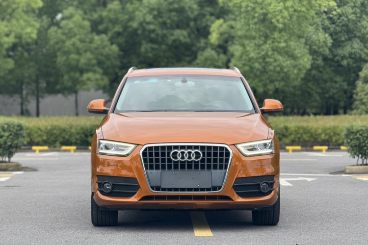 Audi Q3 2016 car image #10