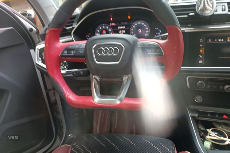 Audi Q3 2019 car image #12