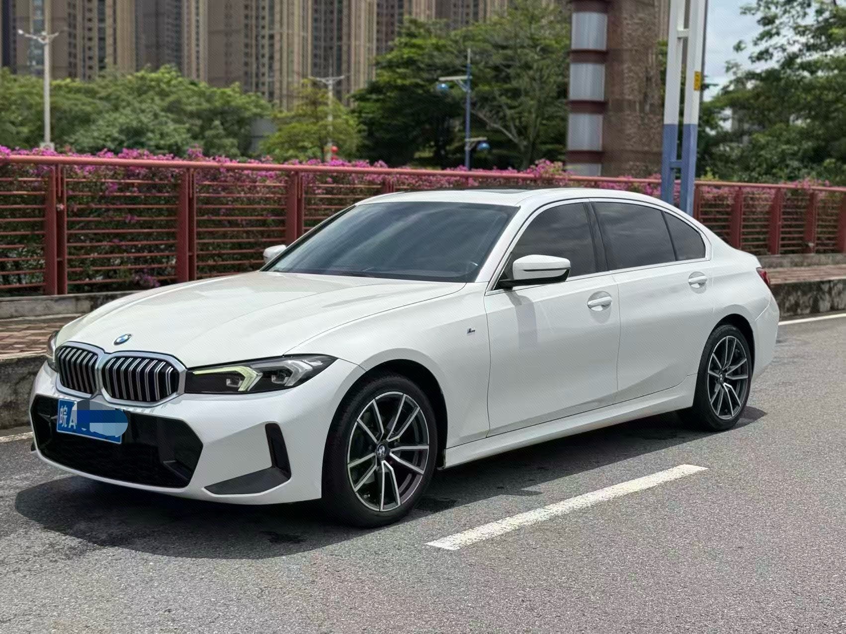 BMW 3 Series 2022 car image 