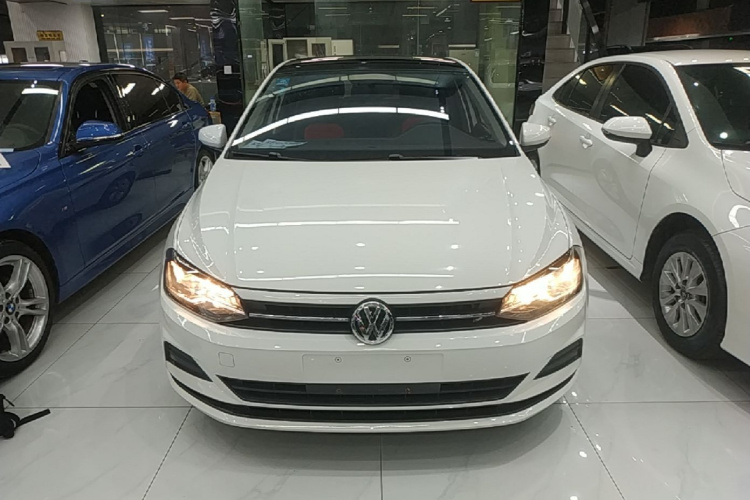 Volkswagen Polo 2020 car image #3