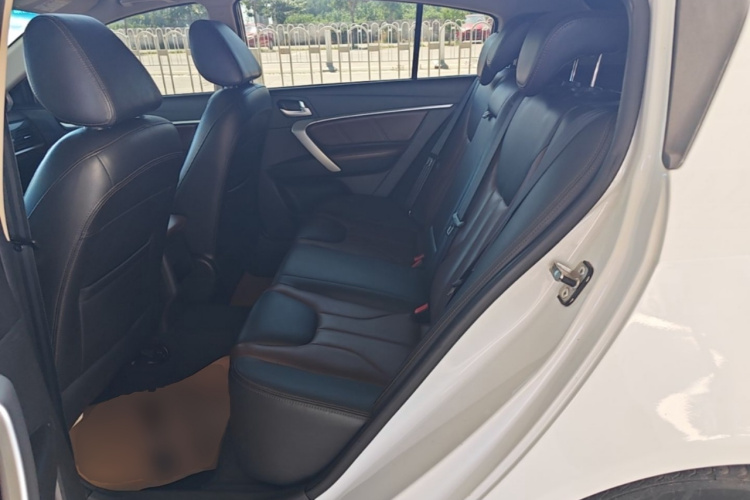 GEELY Emgrand 2017 #17 GEELY Emgrand 2017 car image #17