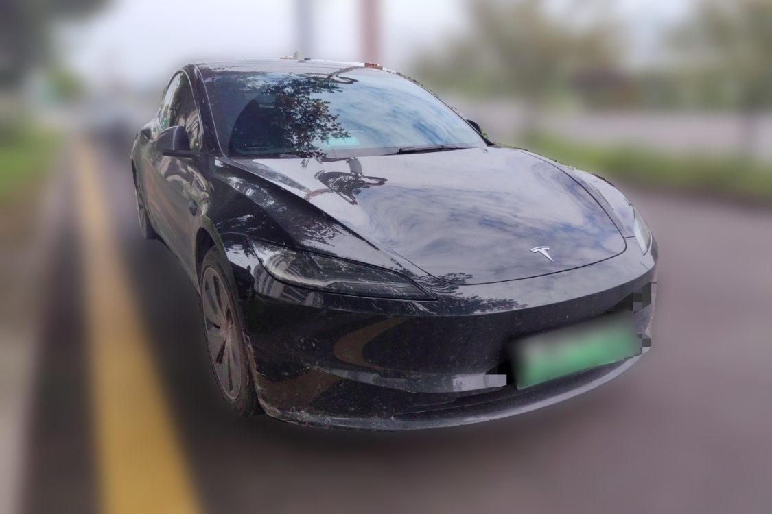 Tesla Model 3 2023 car image #2