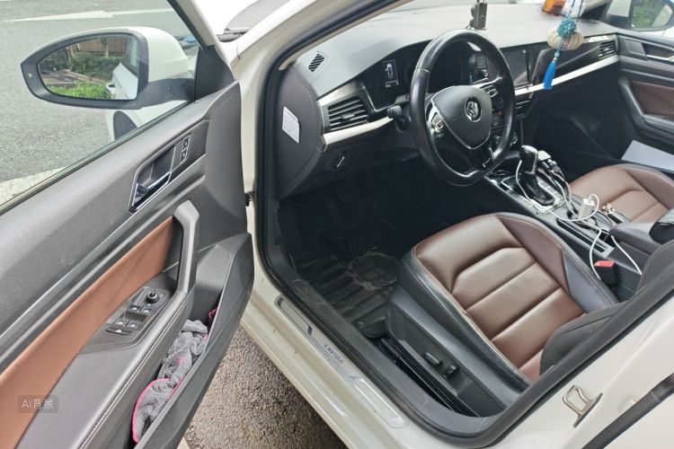Volkswagen Lavida 2018 car image #18