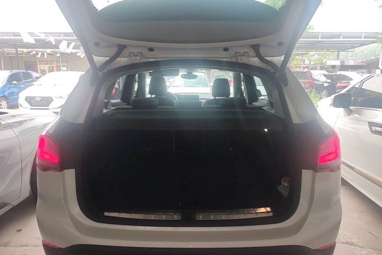 BMW X1 2020 car image #19