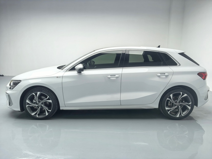 Audi A3 2021 immagine di auto #3