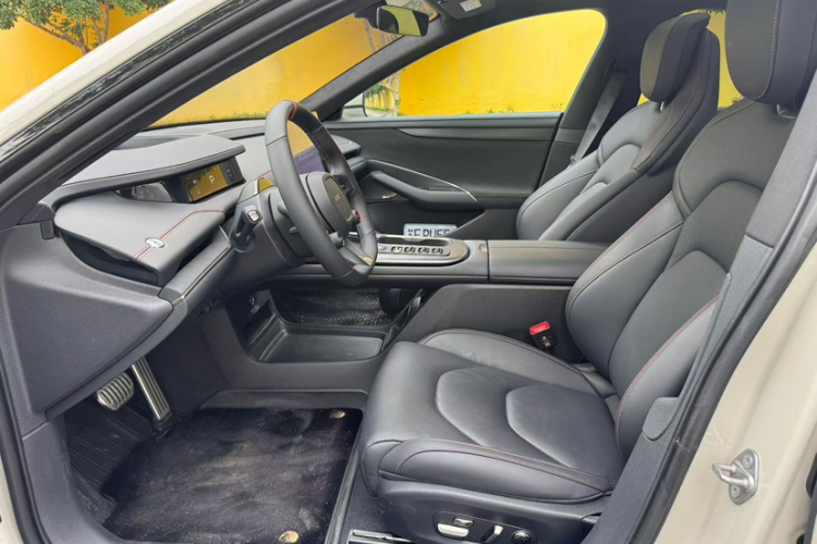 MI SU7 2025 car image #13