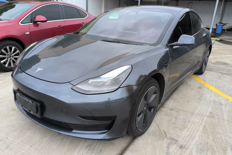 Tesla Model 3 2021 car image #2