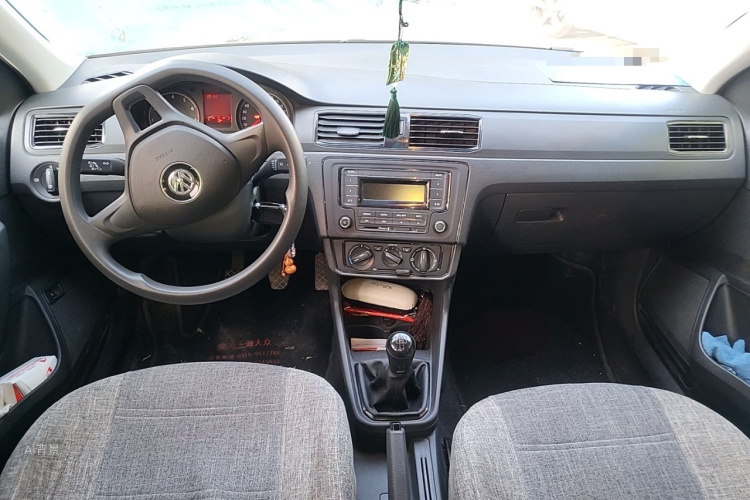 Volkswagen Santana 2016 car image #11