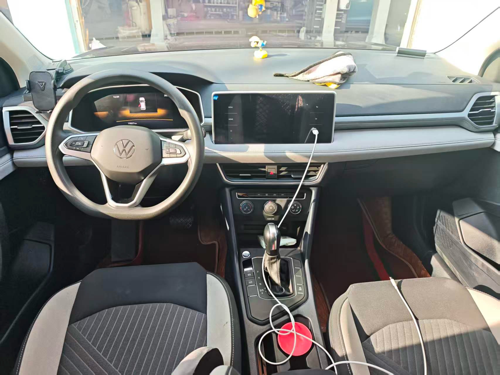 2024 car image #4