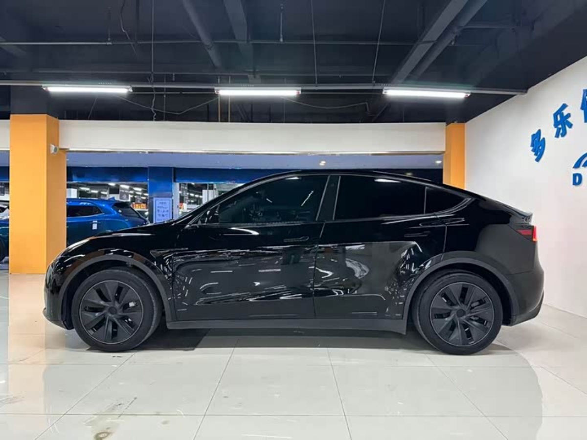 Tesla Model Y 2023 #7 Tesla Model Y 2023 car image #7