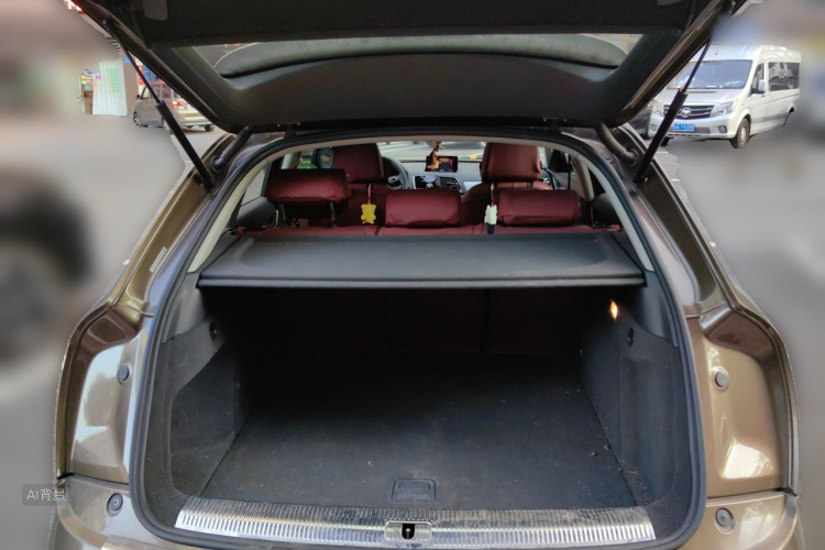 Audi Q3 2015 car image #21