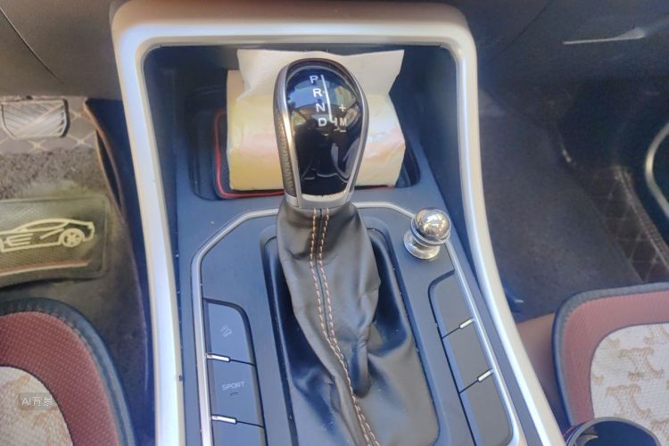 GEELY Vision X6 2020 imagen de coche #16