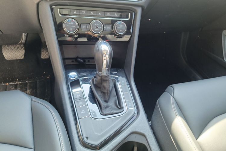 Volkswagen Tharu 2019 car image #14