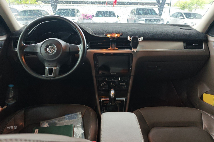 Volkswagen Bora 2014 car image #11