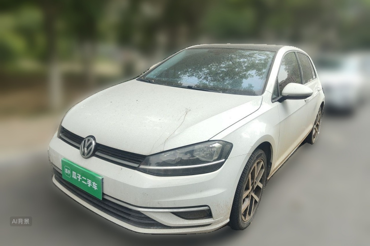 Volkswagen Golf 2018 car image #2