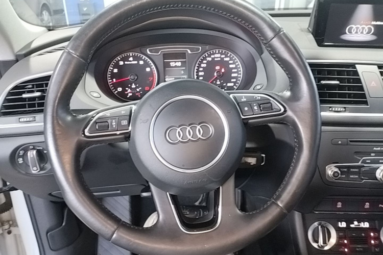 Audi Q3 2015 #11 Audi Q3 2015 car image #11