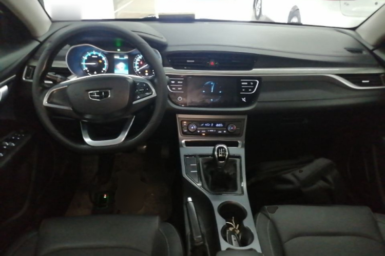 GEELY Emgrand 2019 #11 GEELY Emgrand 2019 car image #11