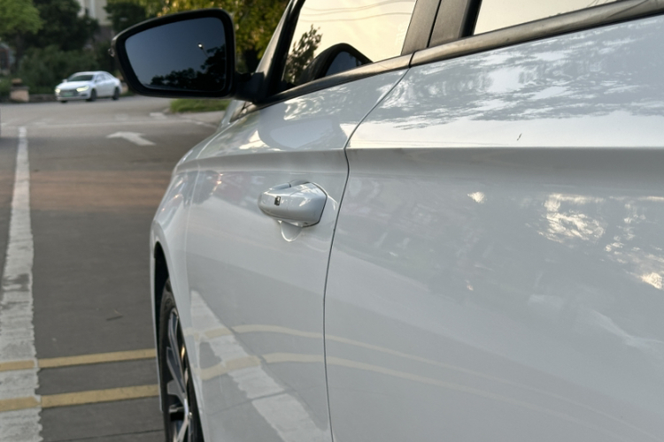 GEELY Emgrand 2023 car image #10