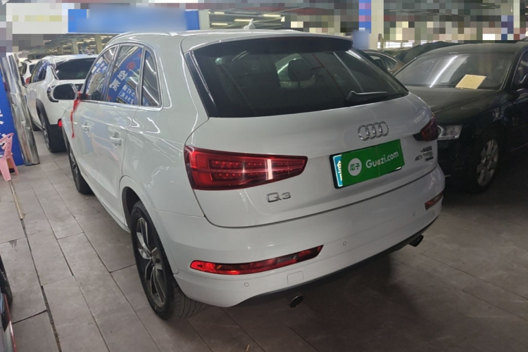 Audi Q3 2017 car image #7