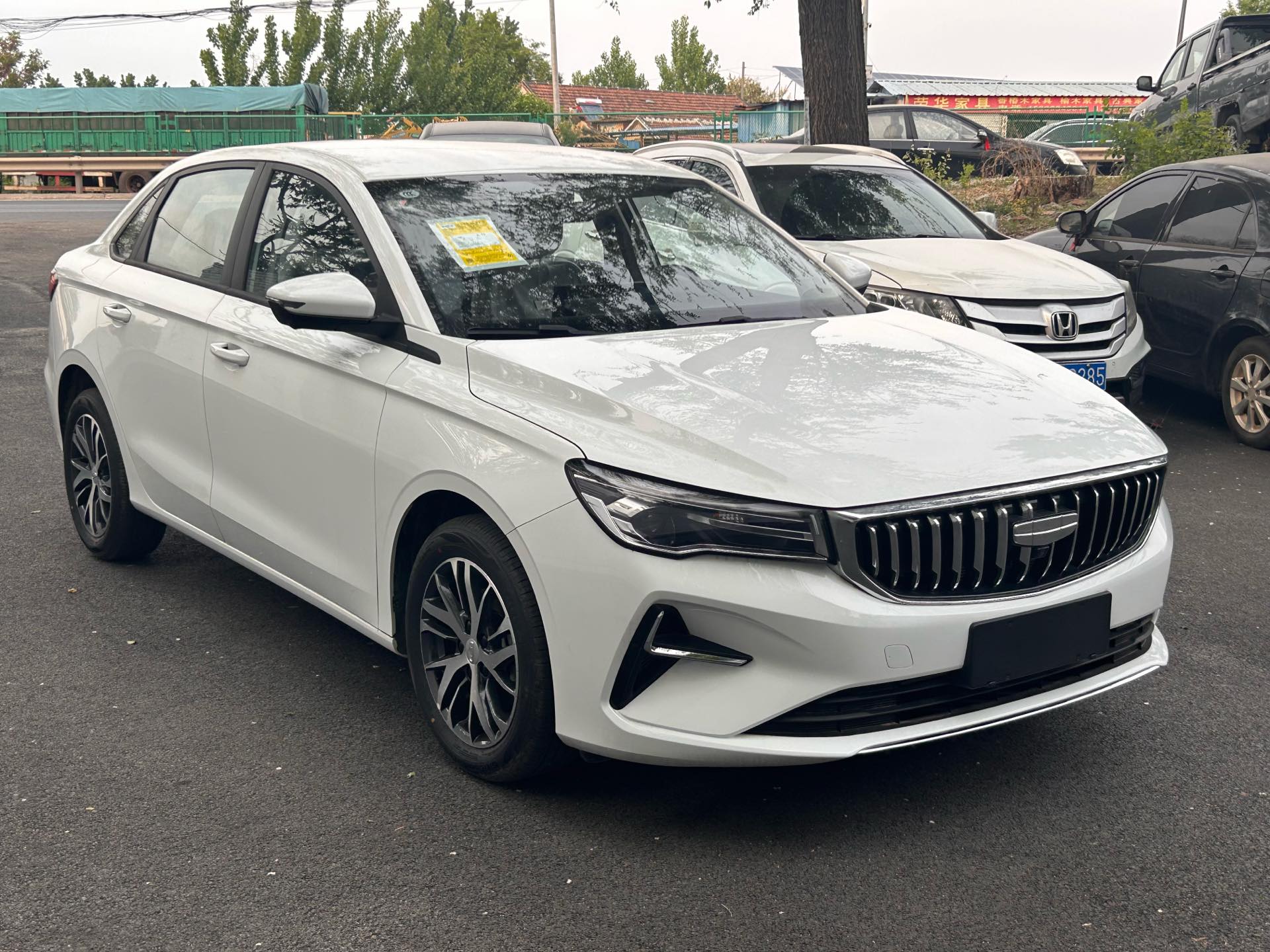 GEELY Emgrand 2026 car image #2
