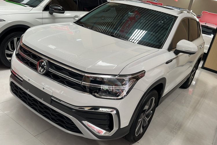 Volkswagen Tharu 2024 car image #2