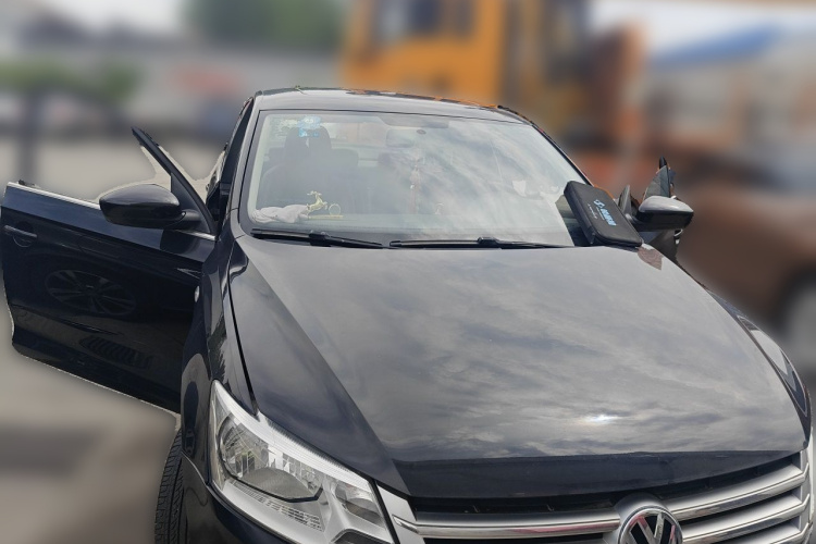 Volkswagen Santana 2015 car image #3