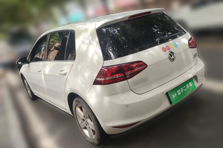 Volkswagen Golf 2017 car image #5