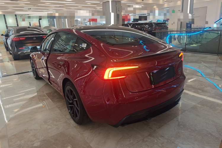 Tesla Model 3 2024 #5 Tesla Model 3 2024 immagine di auto #5