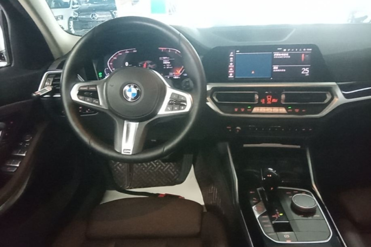 BMW 3 Series 2022 #11 BMW 3 Series 2022 car image #11