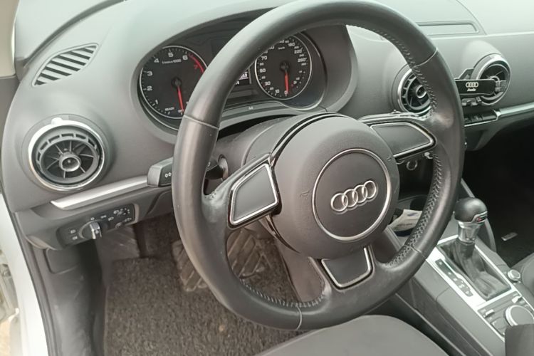 Audi A3 2017 car image #11
