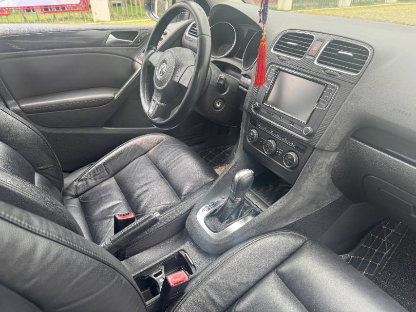 Volkswagen Golf 2013 car image #8