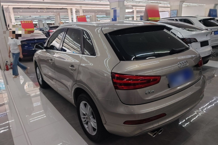 Audi Q3 2015 #5 Audi Q3 2015 car image #5