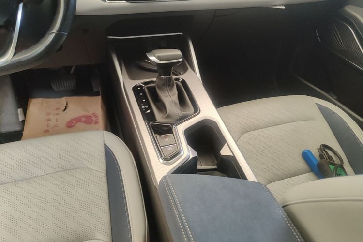 GEELY Emgrand 2021 car image #14