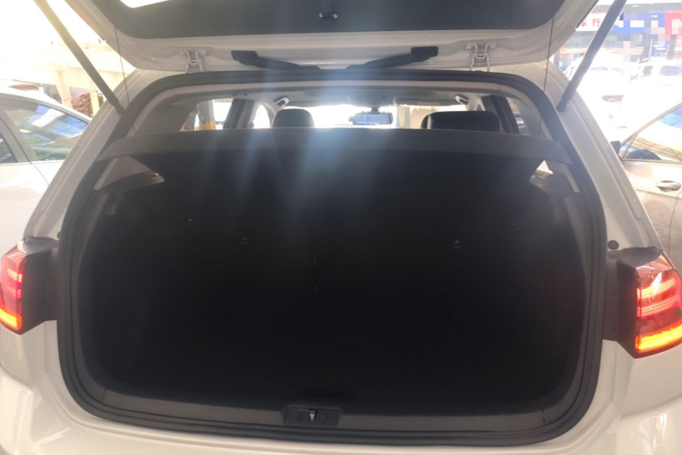 Volkswagen Golf 2020 #19 Volkswagen Golf 2020 صورة سيارة #19