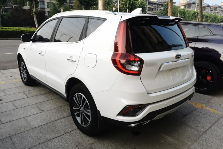 GEELY Vision X6 2019 immagine di auto #5
