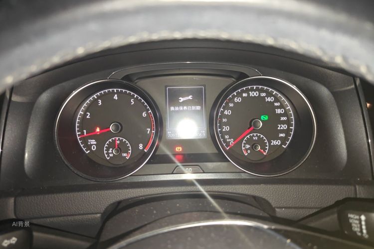Volkswagen Golf 2019 car image #13