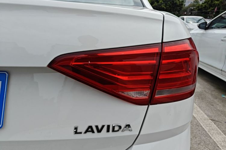 Volkswagen Lavida 2019 #8 Volkswagen Lavida 2019 car image #8