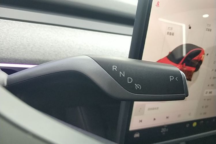 Tesla Model Y 2024 #18 Tesla Model Y 2024 immagine di auto #18