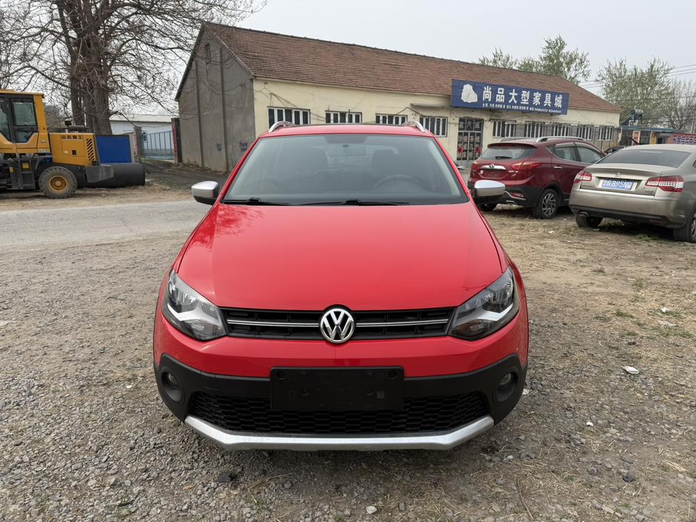 Volkswagen Polo 2012 car image #2