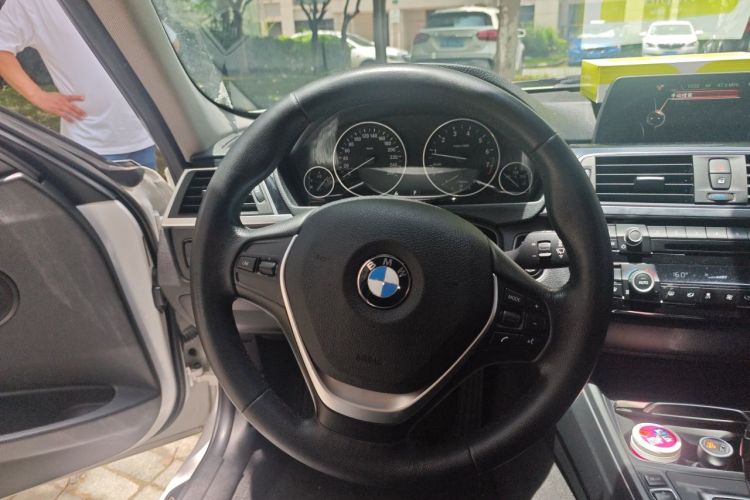 BMW 3 Series 2016 #15 BMW 3 Series 2016 car image #15