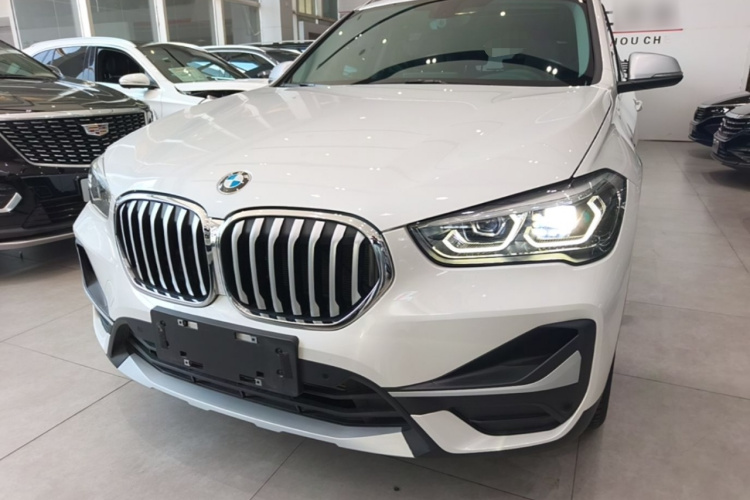 BMW X1 2021 car image #3