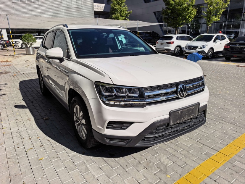 Volkswagen Tharu 2021 immagine di auto #2